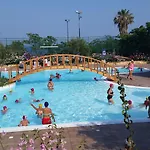 Parque de vacaciones Villaggio Marinella Direttamente Sul Mare 3*