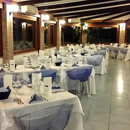 Villaggio Marinella Direttamente Sul Mare 假日公园 3*