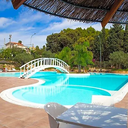 Villaggio Marinella Direttamente Sul Mare 3*