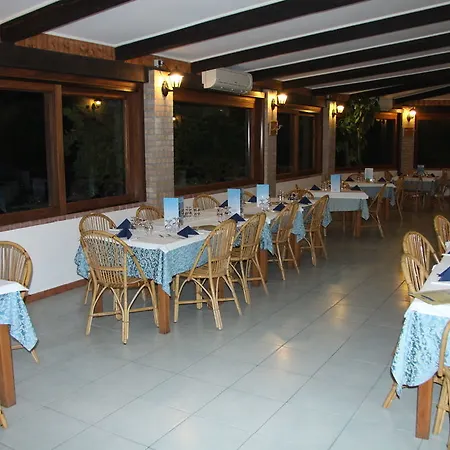 Villaggio Marinella Parco vacanze 3*