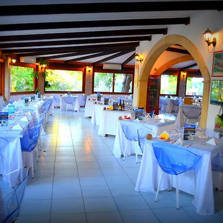 Villaggio Marinella 3*