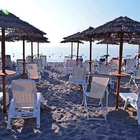 Villaggio Marinella Direttamente Sul Mare Aldeamento Turístico