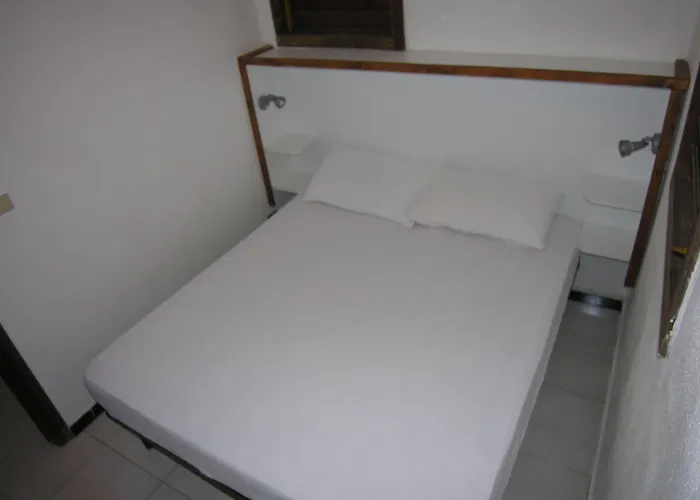 Aldeamento Turístico Villaggio Marinella Direttamente Sul Mare 3*