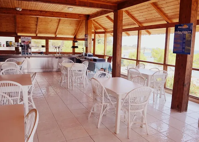 Aldeamento Turístico Villaggio Marinella Direttamente Sul Mare 3*