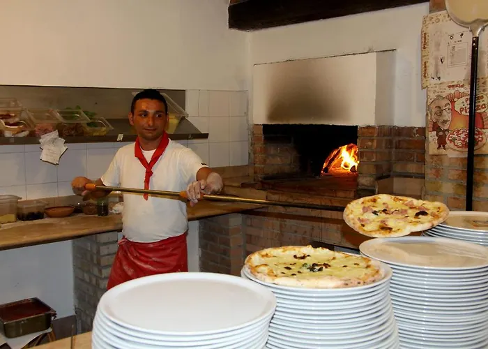 Aldeamento Turístico Villaggio Marinella Direttamente Sul Mare 3*